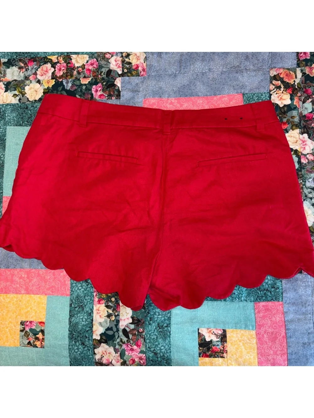 J.Crew 53% Linen Blend Woman’s Size 12 Red Scalloped Hem Linen Shorts
